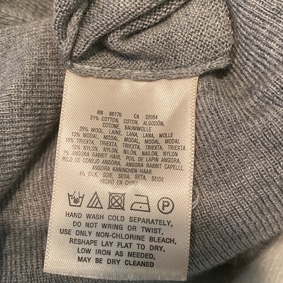 Sweater - Picture 5 of 7